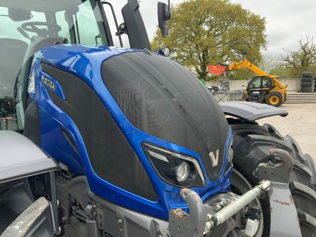 Valtra N174 Active Tractor (ST23159)