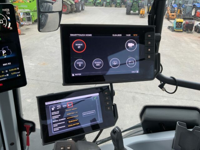 Valtra Q305 Unlimited Tractor