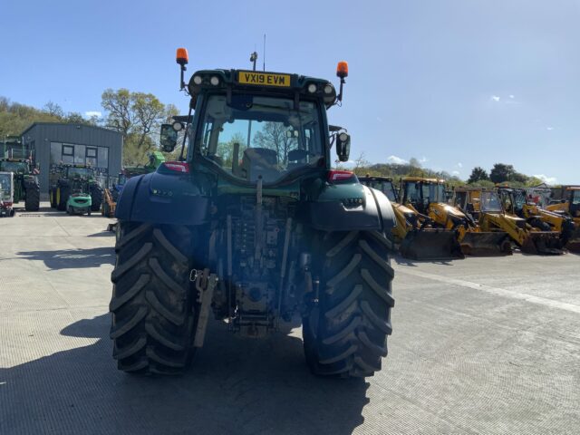 Valtra T214 Direct Tractor (ST22983)