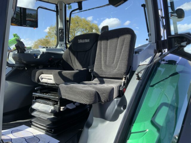 Valtra T214 Direct Tractor (ST22983)