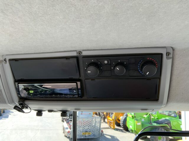 Valtra T214 Direct Tractor (ST22983)