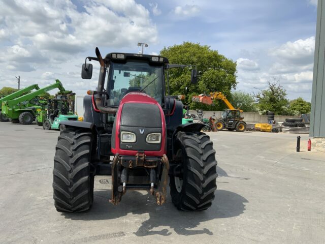Valtra T151 Tractor (ST23220)