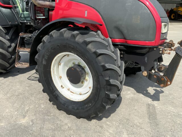 Valtra T151 Tractor (ST23220)