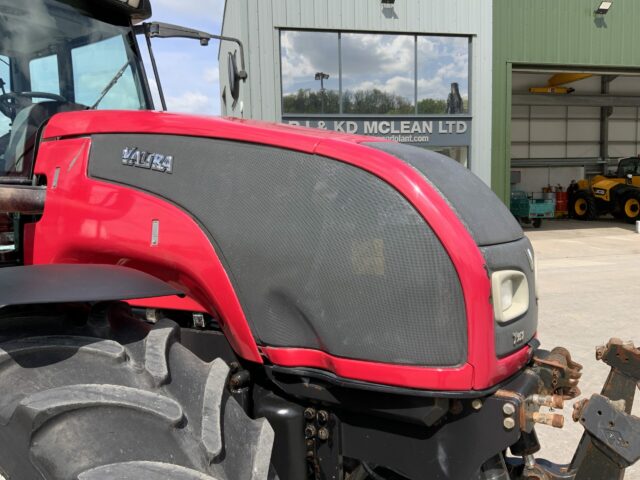 Valtra T151 Tractor (ST23220)