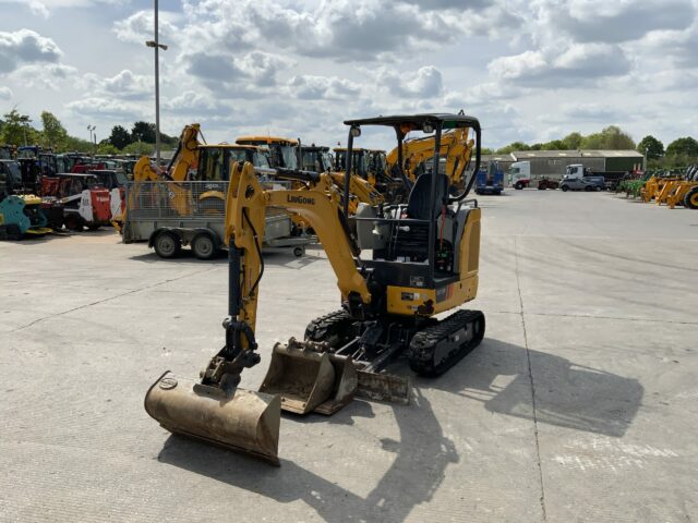 Liugong 9018F Digger (ST23215)