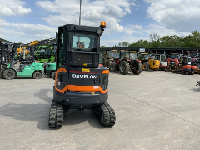 Doosan DX27Z-7 Digger (ST23341)