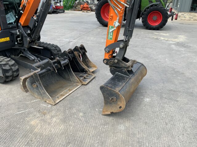 Doosan DX27Z-7 Digger (ST23341)