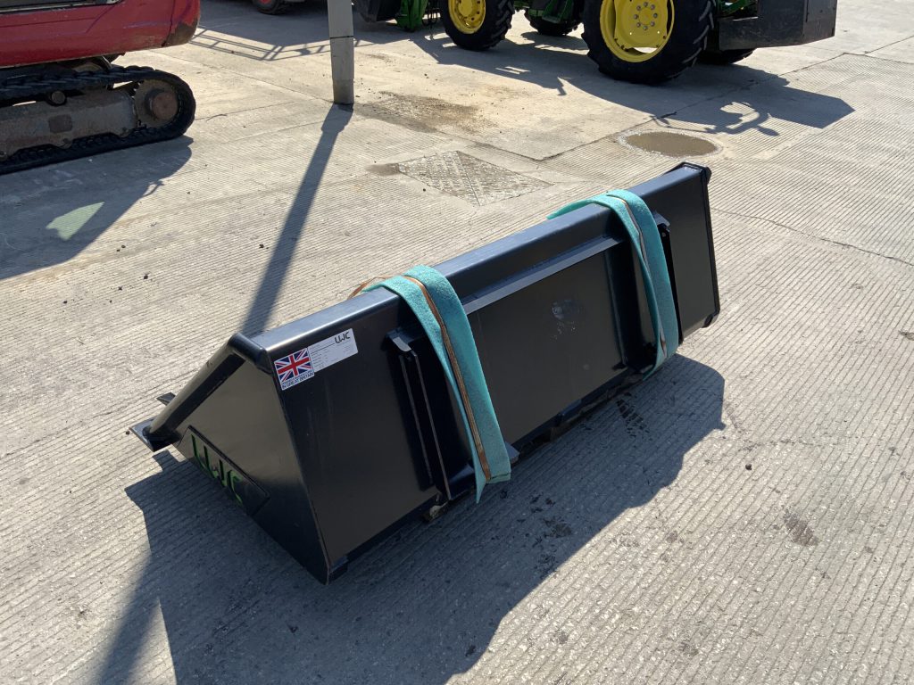 Unused LWC 6FT Skid Steer Bucket