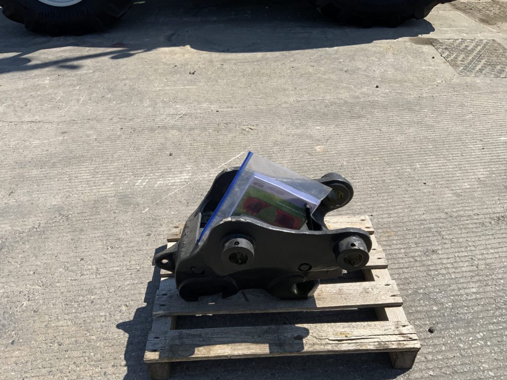 Unused Miller Hydraulic Q Hitch