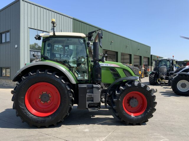 Fendt 718 Profi Plus Tractor (ST23135)