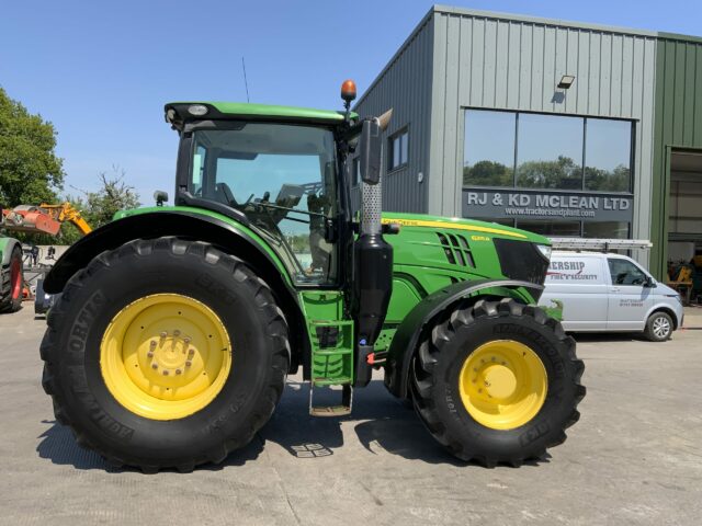 John Deere 6215R Tractor (ST23125)
