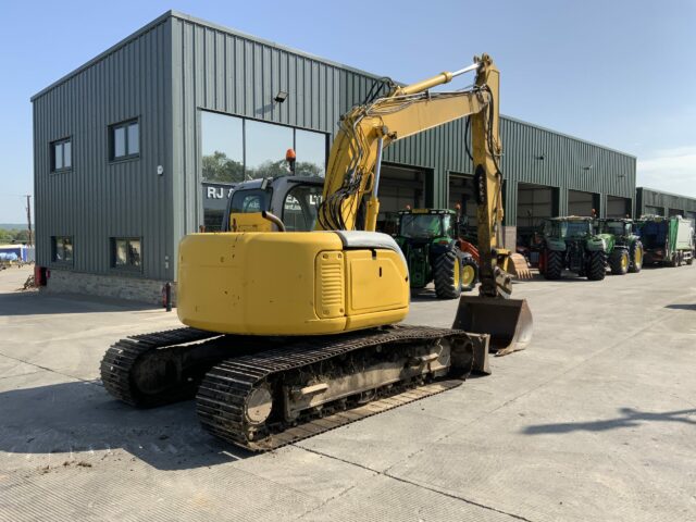 New Holland E135 SR Digger (ST22211)