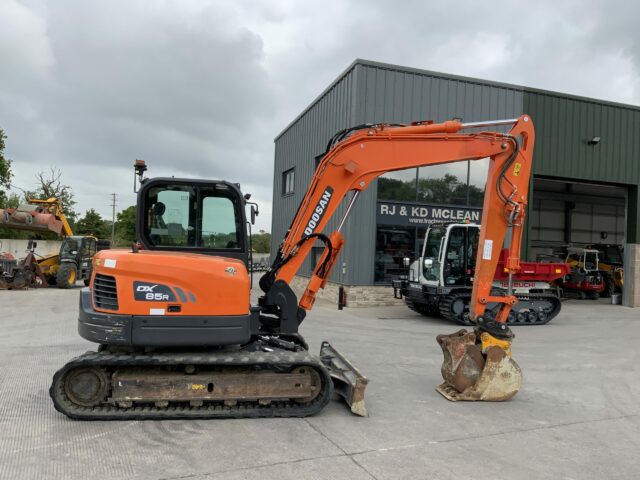 Doosan DX85R-3 Digger (ST23371)