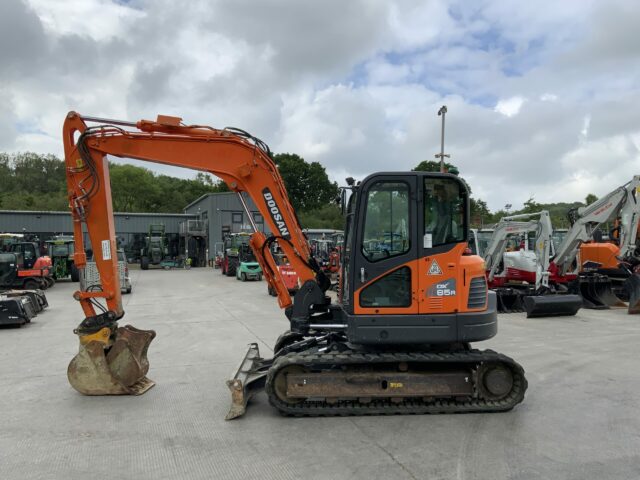 Doosan DX85R-3 Digger (ST23371)