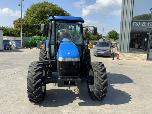 New Holland TD5030 Tractor (ST23208)
