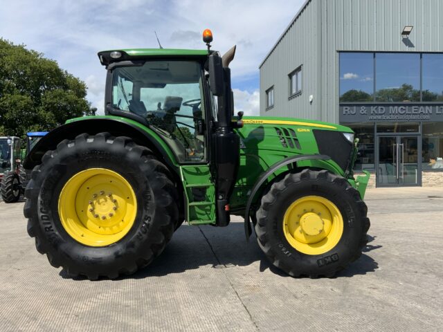 John Deere 6215R Tractor (ST23353)