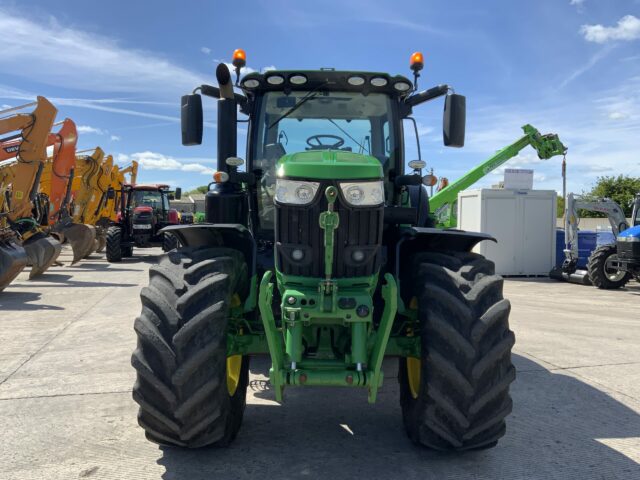 John Deere 6215R Tractor (ST23353)