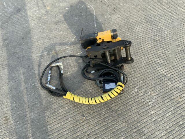 Engcon EC02-S30/150 Rotating Quick Hitch