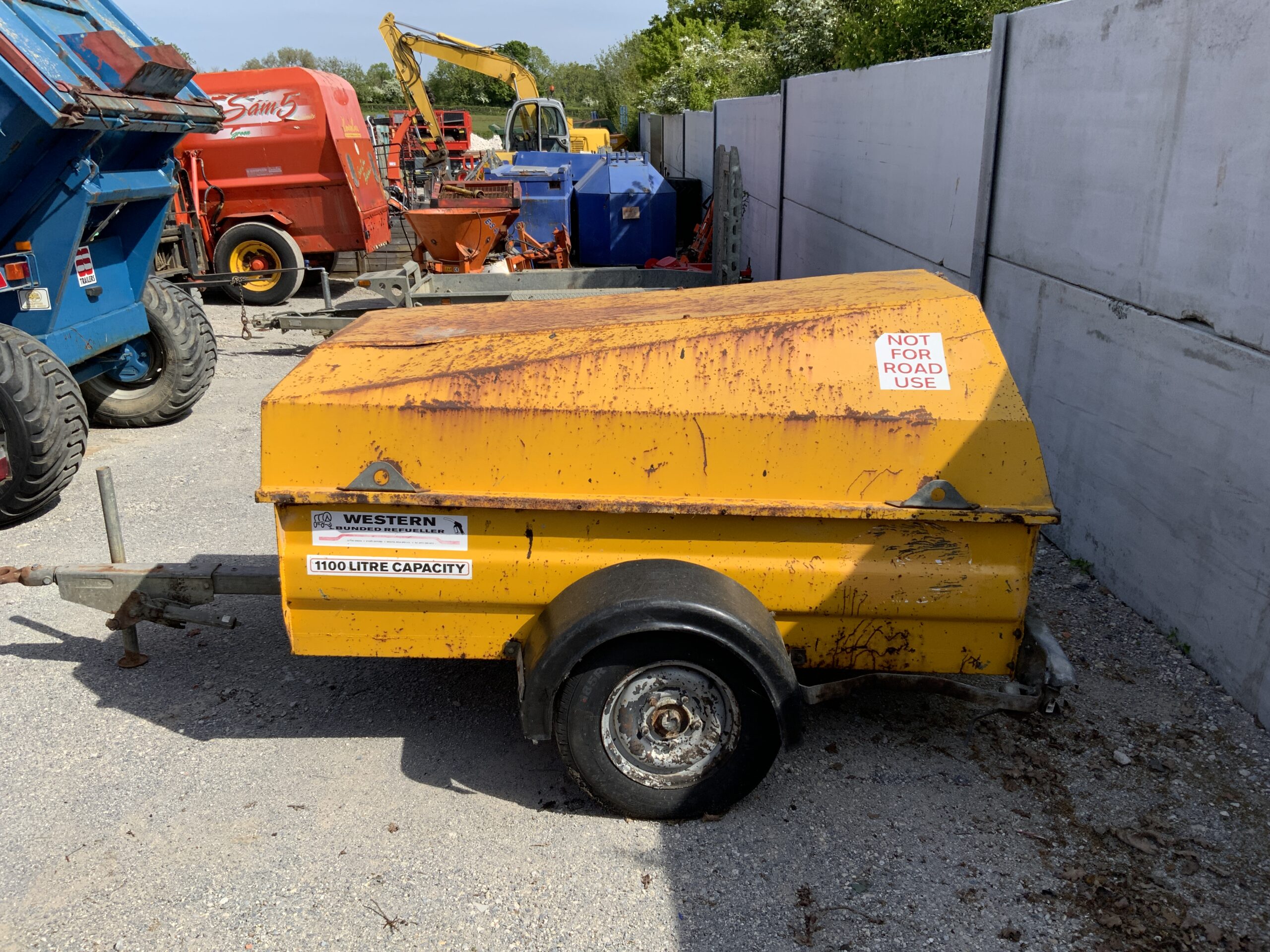 Western 1100 Litre Fuel Tank Western 1100 Litre Fuel Tank