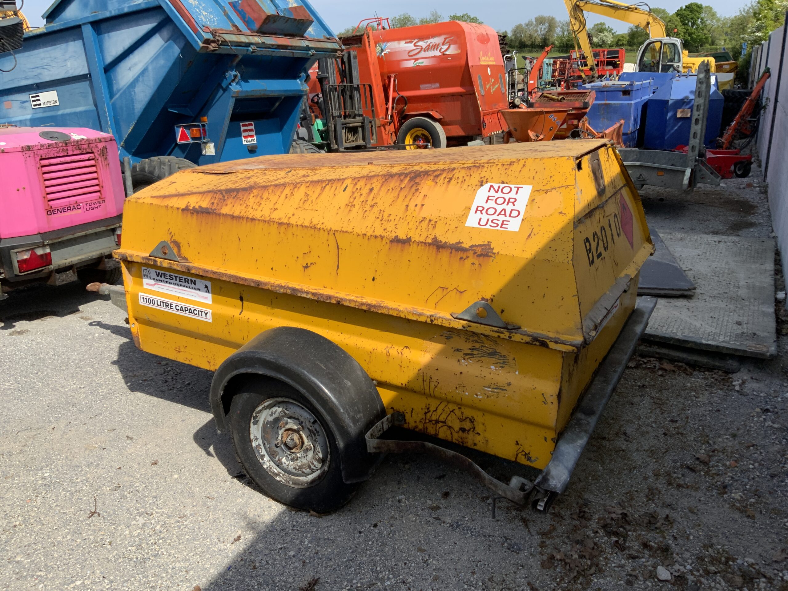 Western 1100 Litre Fuel Tank Western 1100 Litre Fuel Tank