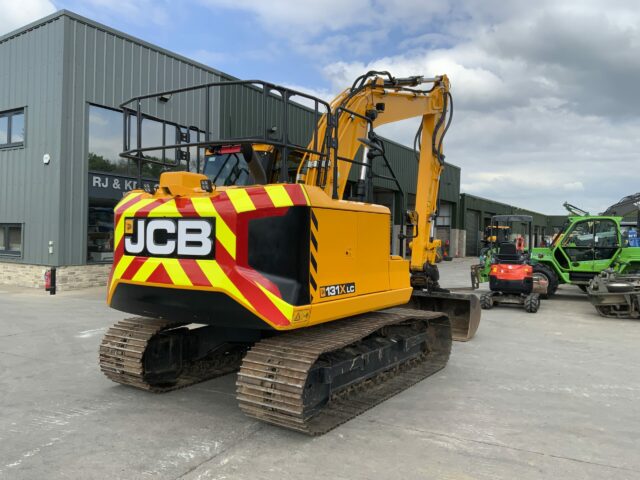 JCB 131X LC Digger (ST23102)