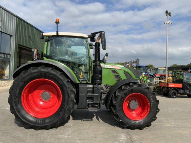 Fendt 724 Profi Plus Tractor (ST22008)