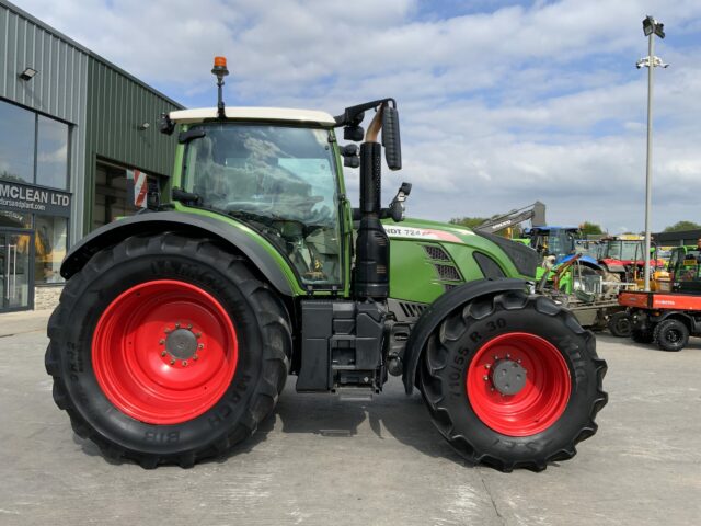 Fendt 724 Profi Plus Tractor (ST22008)