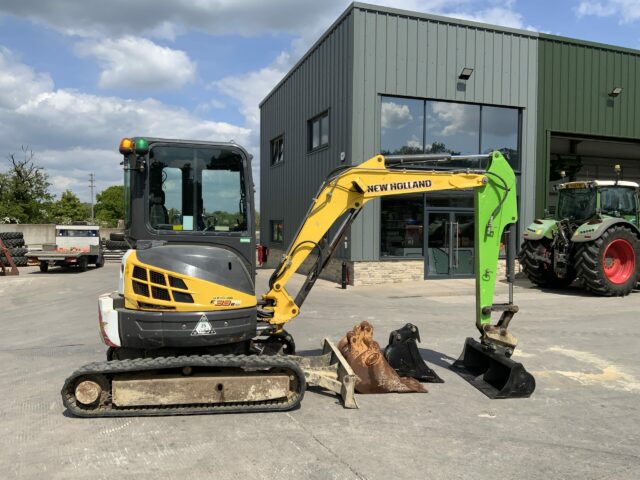 New Holland E39B SR Digger (ST22565)