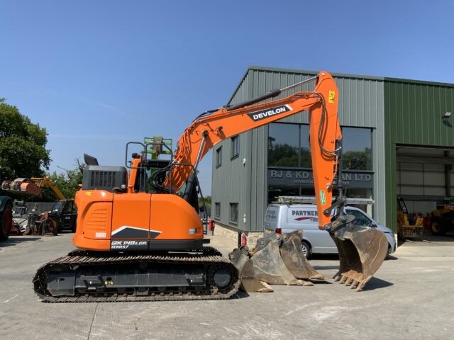 Develon DX140LCR-7 Digger (ST23384)