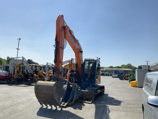 Develon DX140LCR-7 Digger (ST23384)
