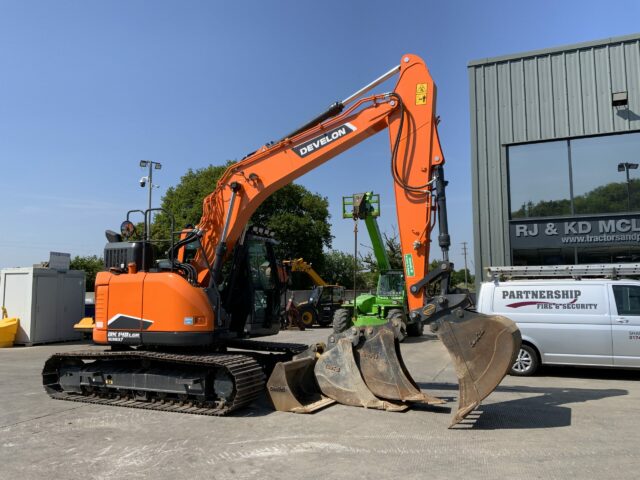Develon DX140LCR-7 Digger (ST23384)