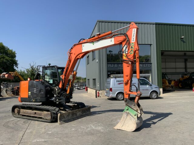 Hitachi ZX85 USB-5A Digger (ST23302)