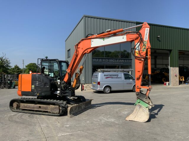Hitachi ZX85 USB-5A Digger (ST23302)