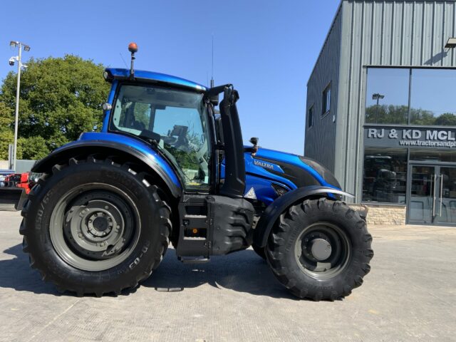 Valtra T234 Direct Twin track Reverse Drive Tractor (ST23213)