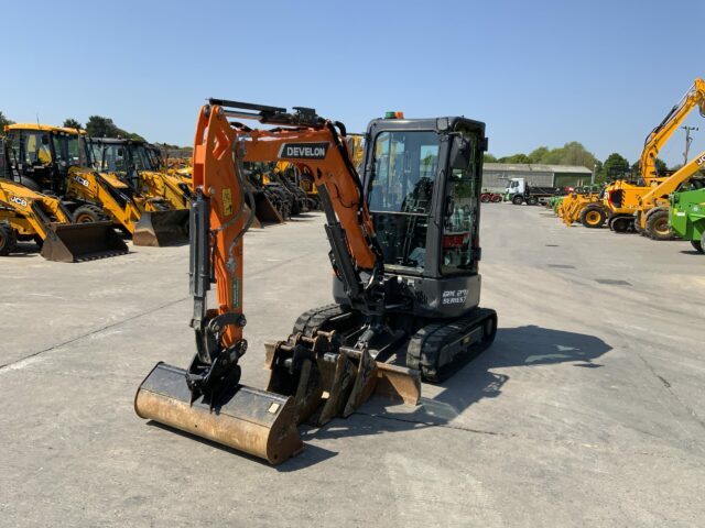 Doosan DX27Z-7 Digger (ST23332)