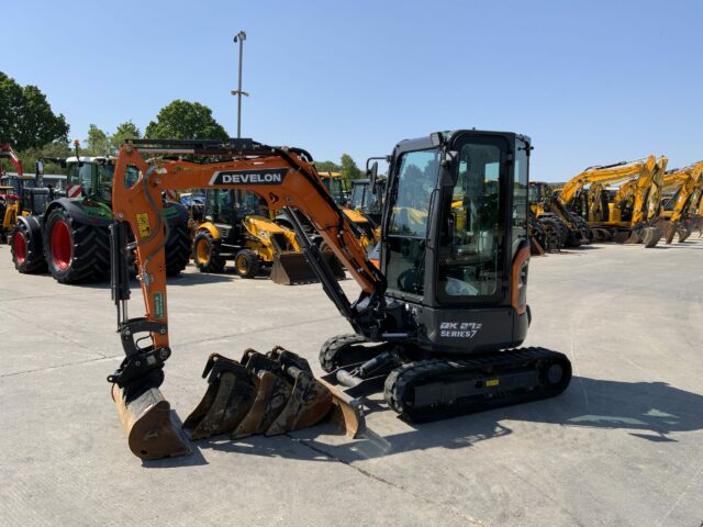 Doosan DX27Z-7 Digger (ST23332)