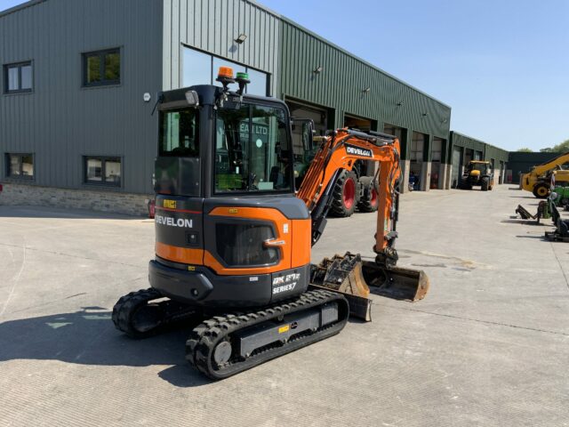 Doosan DX27Z-7 Digger (ST23332)