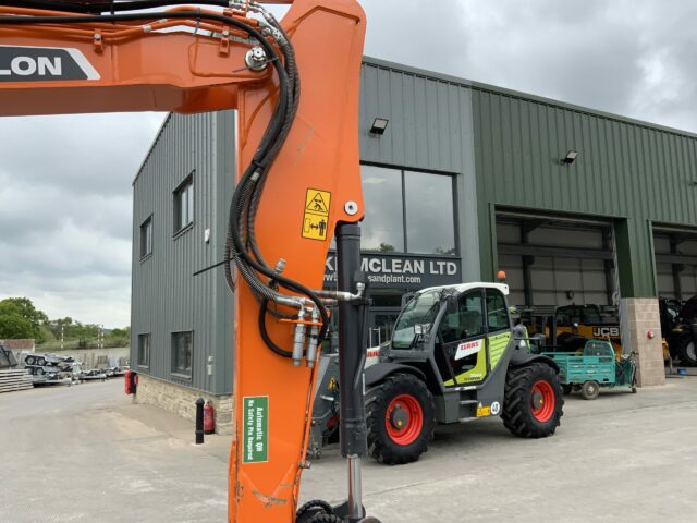 Doosan DX55R-7 Digger (ST23334)