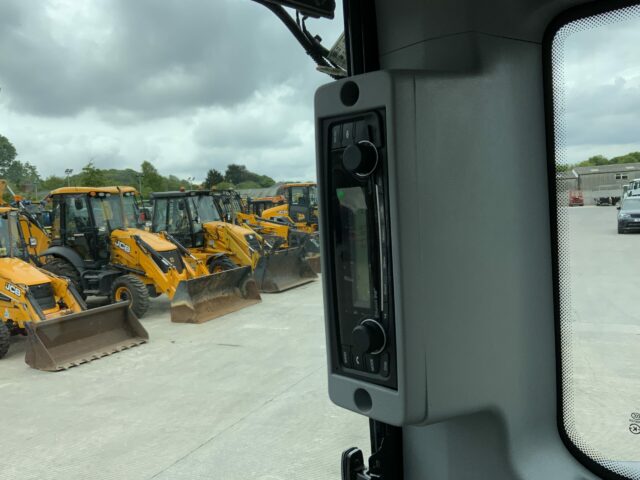 Doosan DX55R-7 Digger (ST23334)