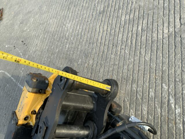 Engcon EC02-S30/150 Rotating Quick Hitch