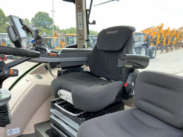 Fendt 516 Power Tractor (ST22632)