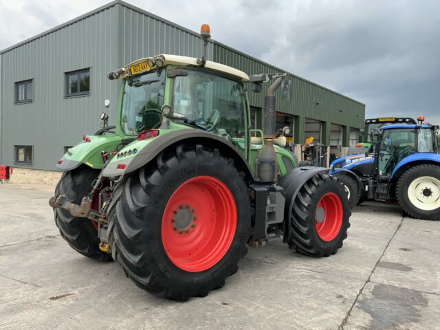 Fendt 720 Profi Plus Tractor (ST23132)
