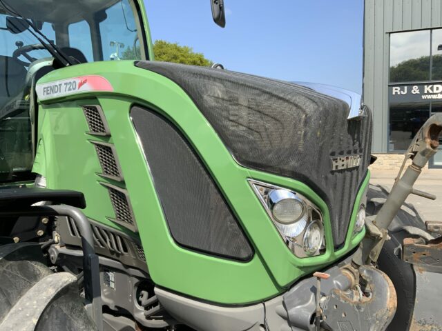 Fendt 720 Profi Plus Tractor (ST22971)