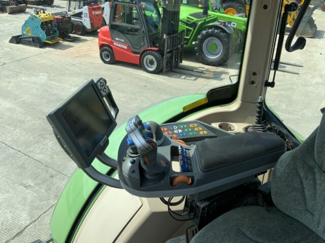 Fendt 720 Profi Plus Tractor (ST22971)