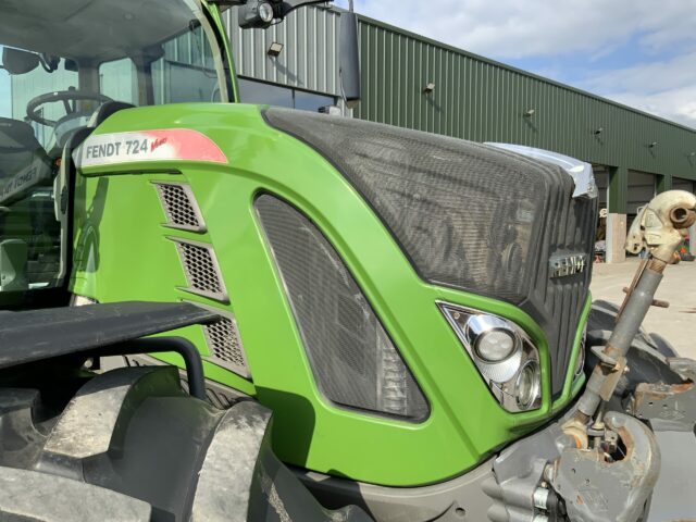Fendt 724 Profi Plus Tractor (ST22008)