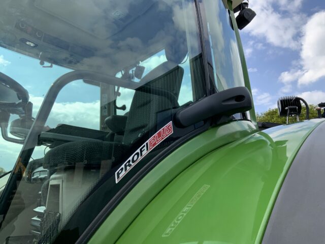Fendt 724 Profi Plus Tractor (ST22008)