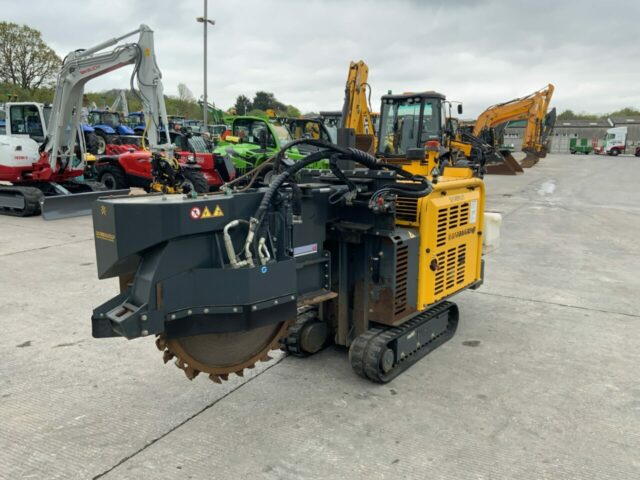 Garbin Fiber 450E Remote Control Wheel Excavator (ST22902)