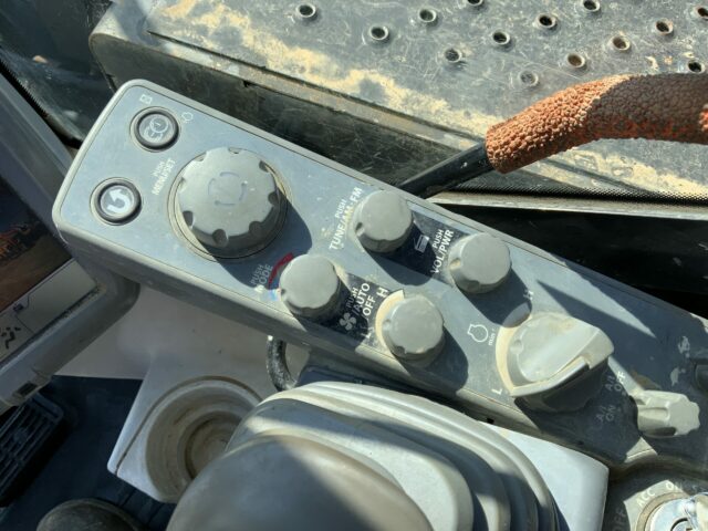 Hitachi Zaxis 85 USB - 5A Digger (ST23301)