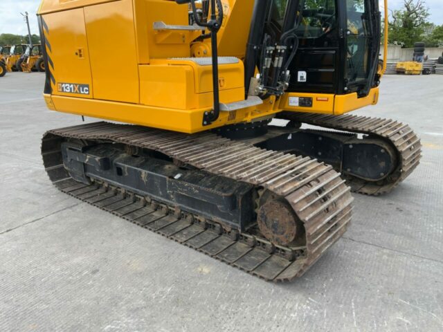 JCB 131X LC Digger (ST23102)
