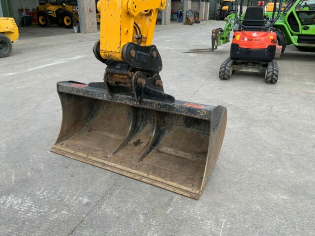 JCB 131X LC Digger (ST23102)